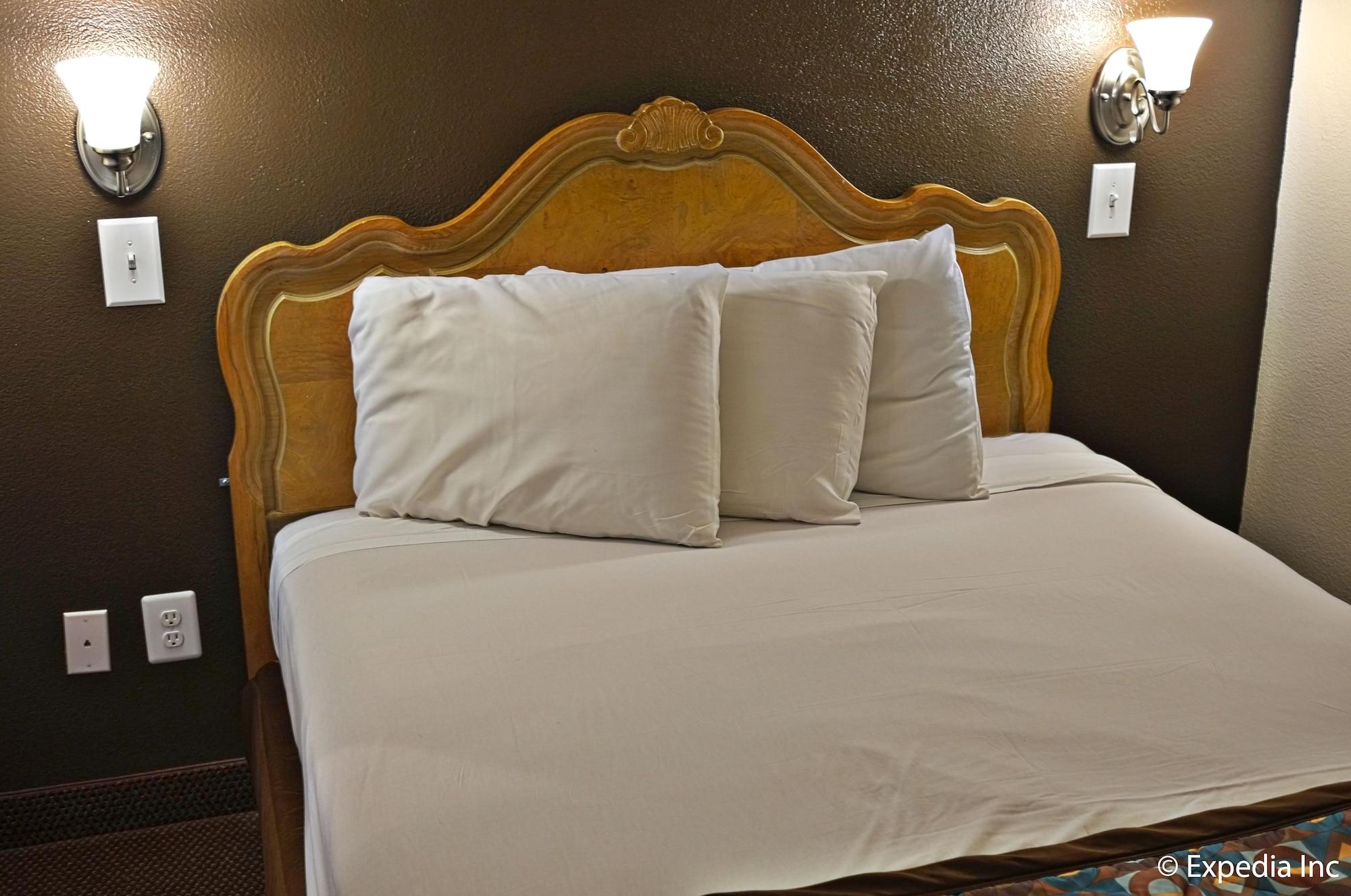 Anaheim Discovery Inn And Suites Exteriér fotografie