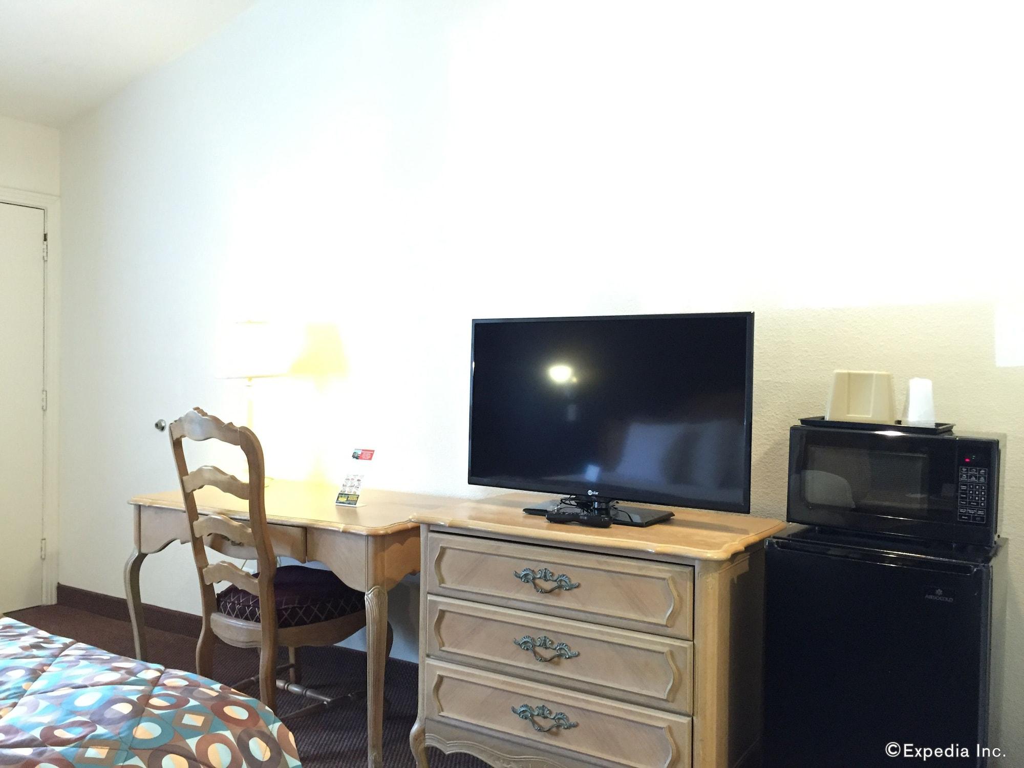 Anaheim Discovery Inn And Suites Exteriér fotografie