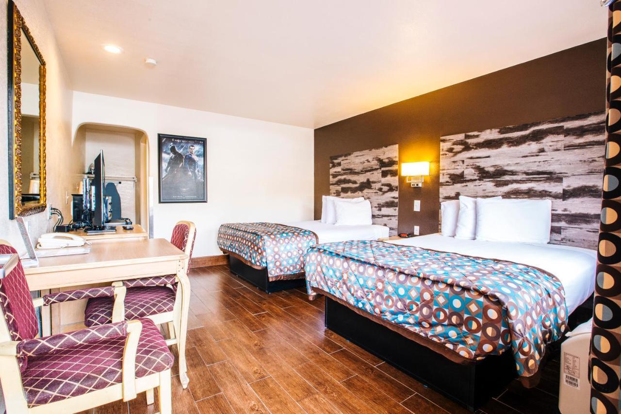 Anaheim Discovery Inn And Suites Exteriér fotografie