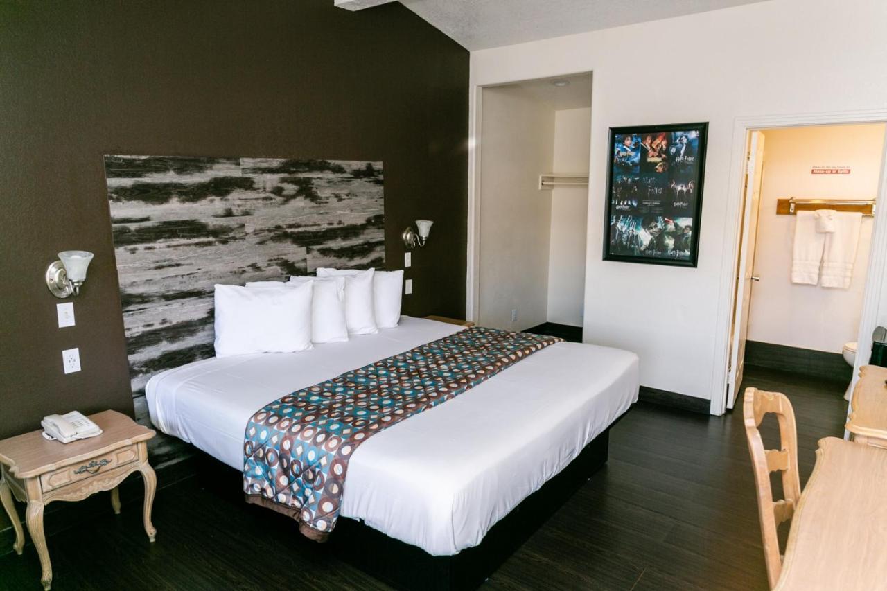 Anaheim Discovery Inn And Suites Exteriér fotografie